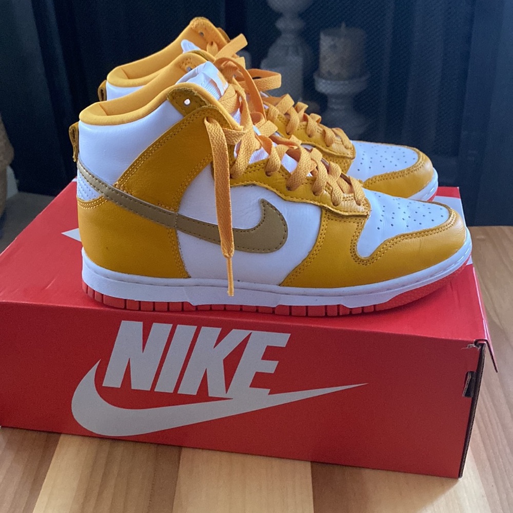 Womens Nike Dunk High